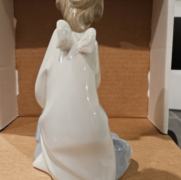 Vintage Lladro Blue & White Angel Watching Over Sleeping Child 7” Tall Collectib - Picture 9 of 13